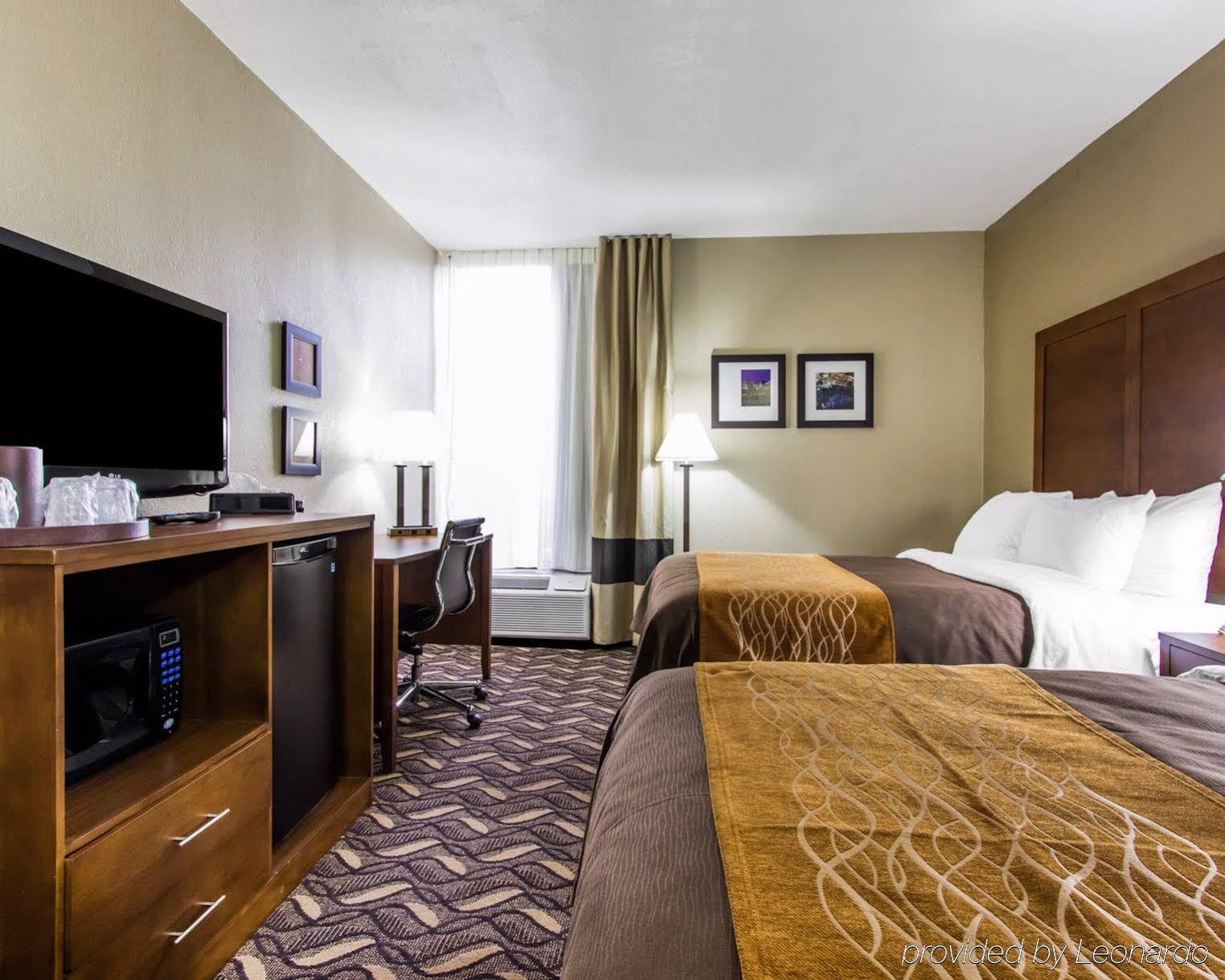 Americinn By Wyndham East Hotel