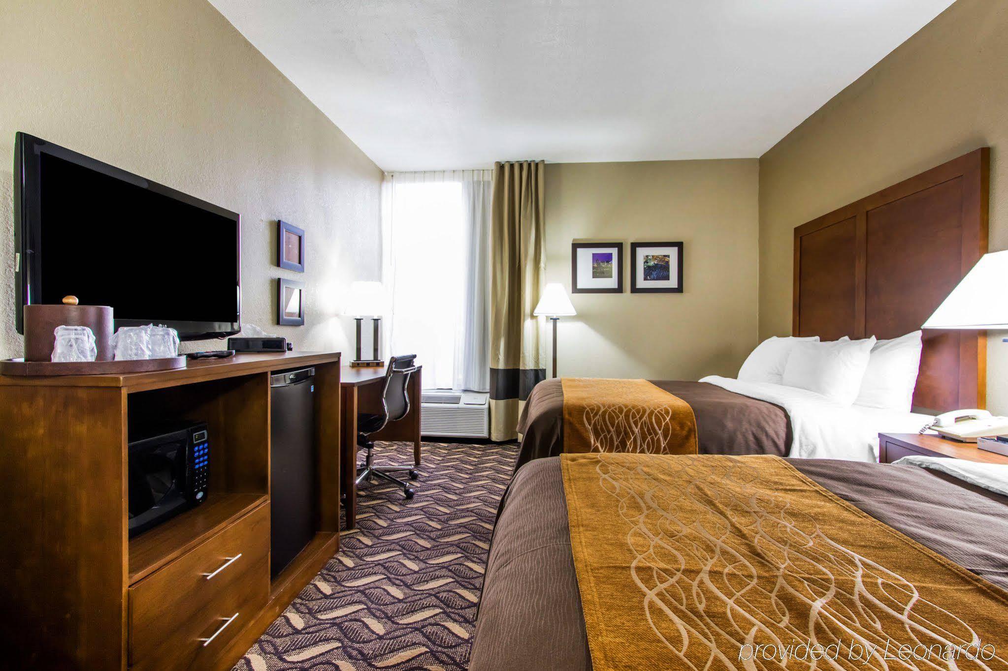 Americinn By Wyndham East Hotel