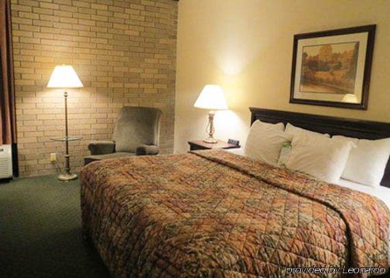Americinn By Wyndham East