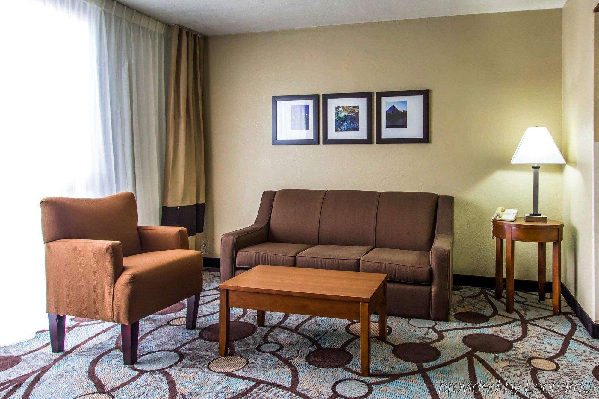 Americinn By Wyndham East Hotel 2*