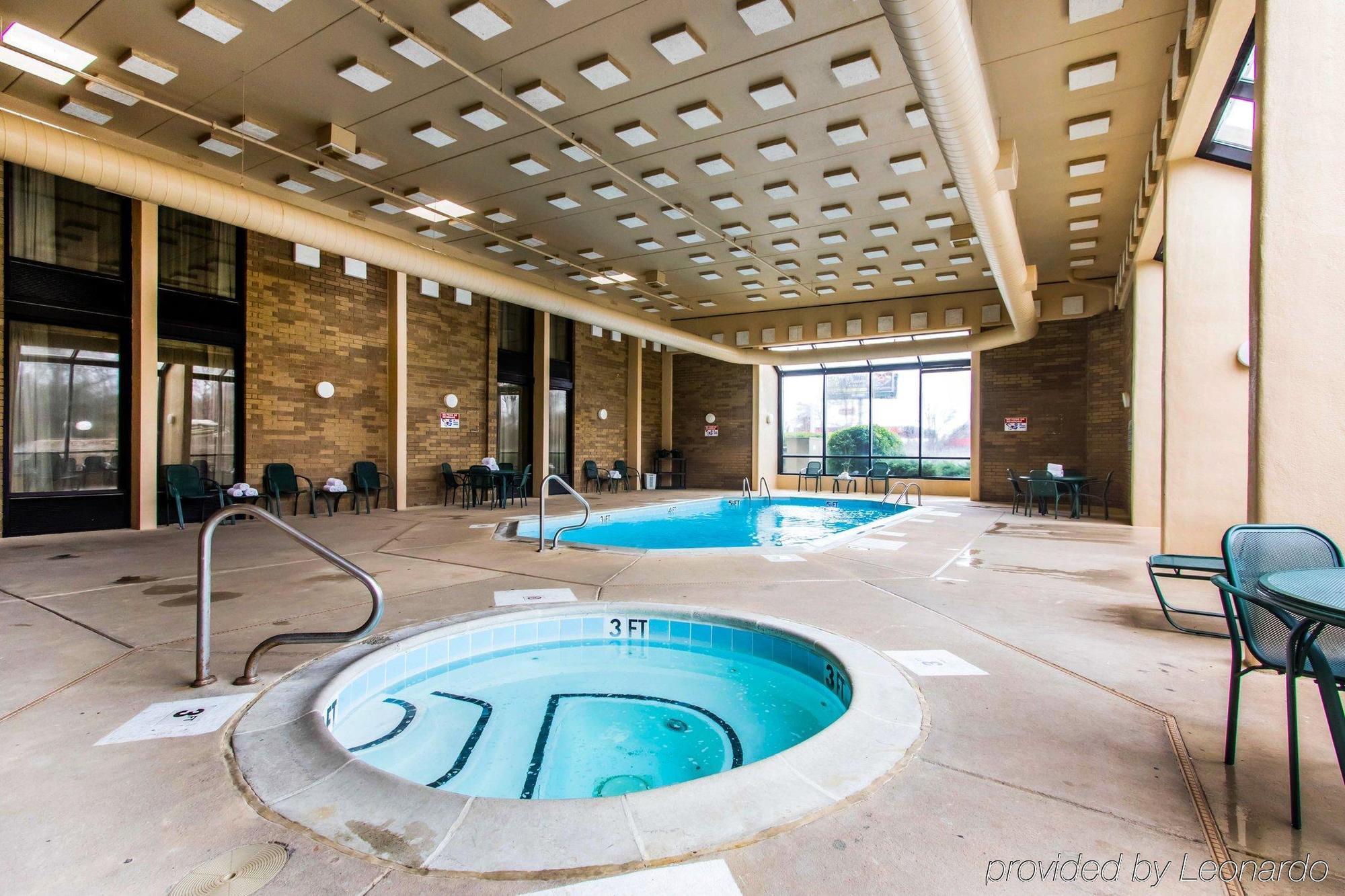 Americinn By Wyndham East Hotel 2*