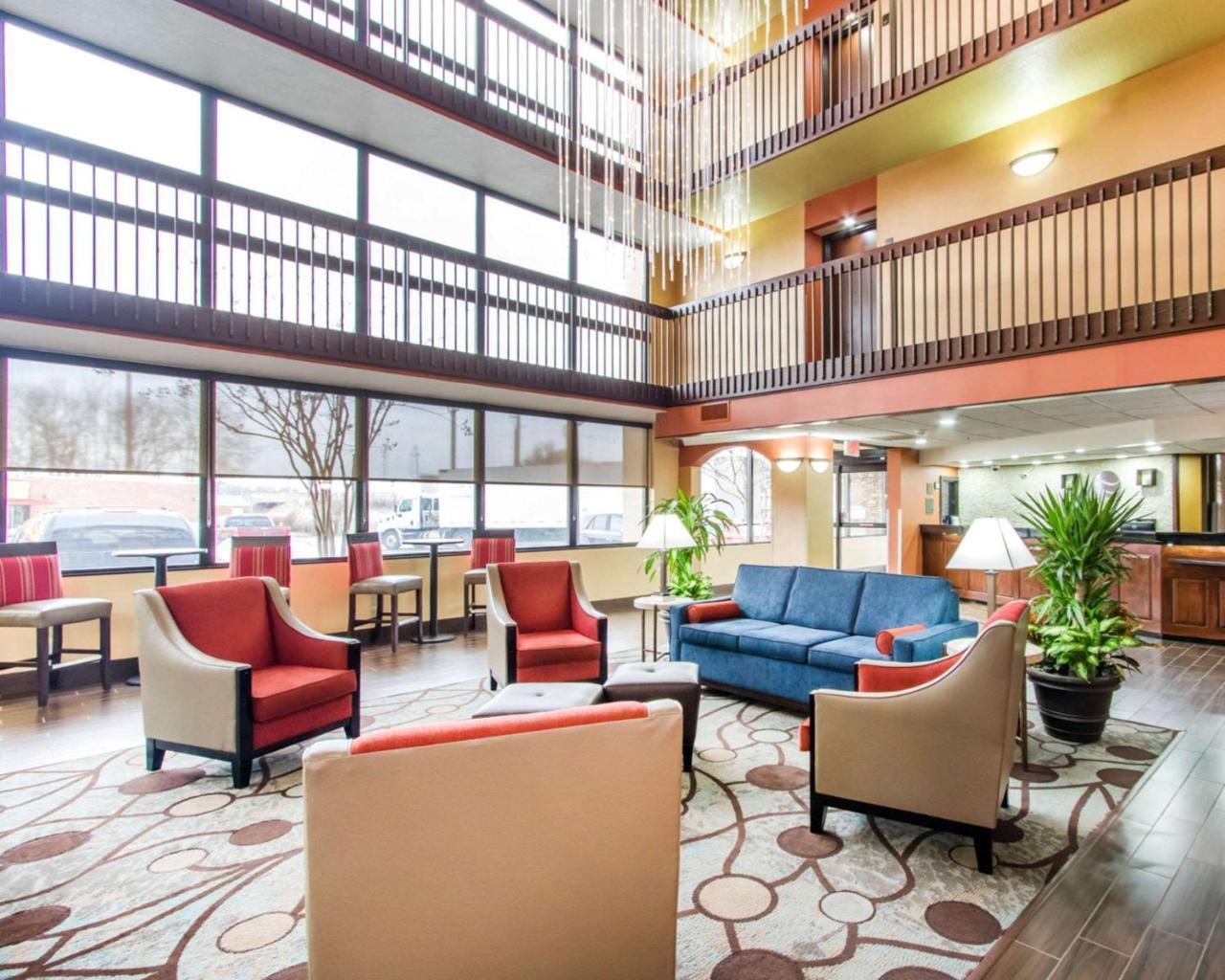 Americinn By Wyndham East Hotel 2*